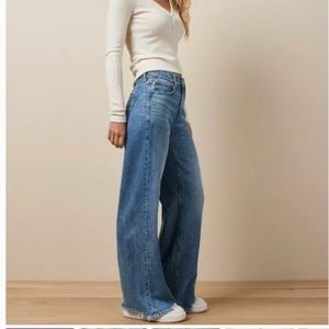NWT American Eagle Super High Rise Baggy Jeans Size 12